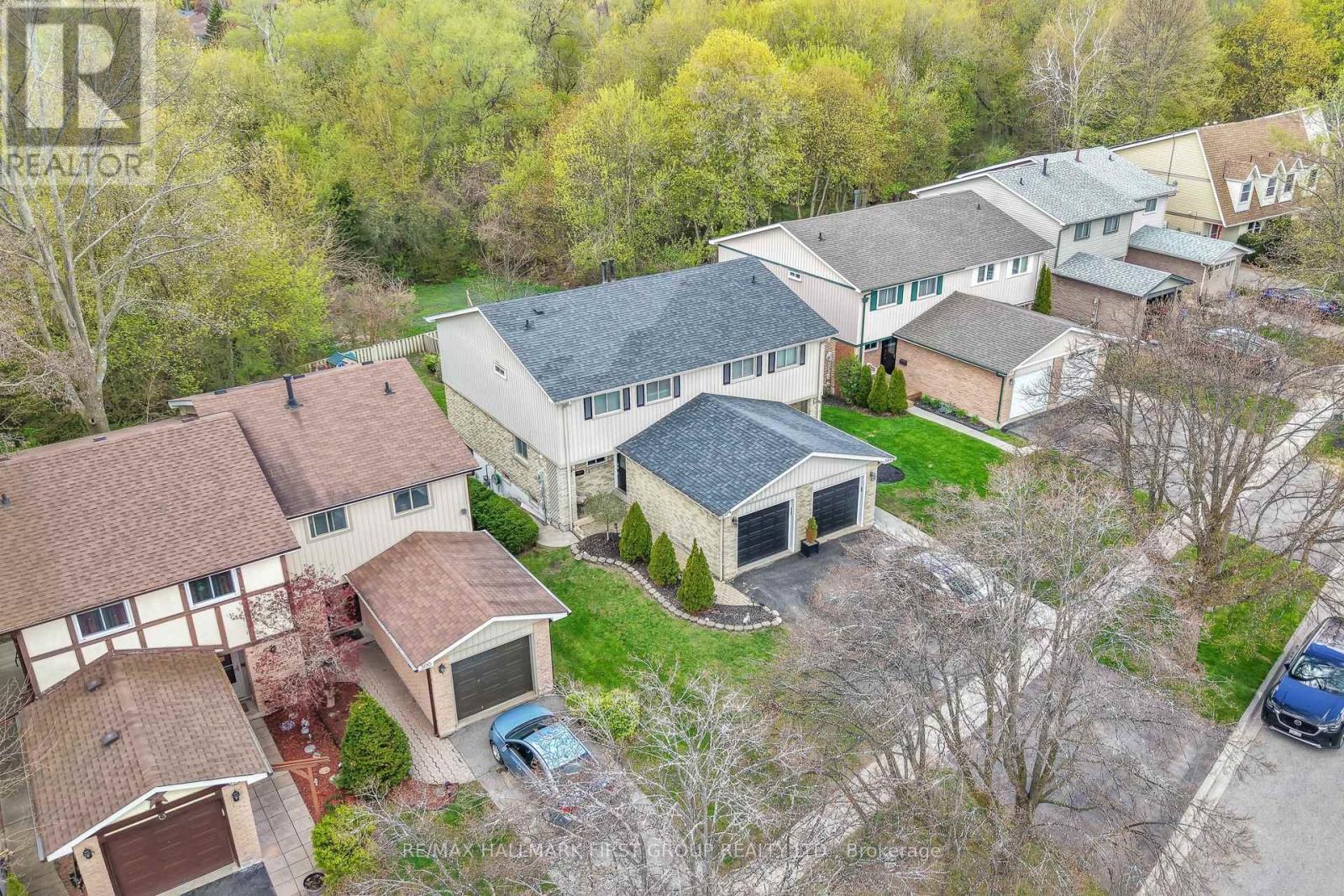 504 CAMELOT DRIVE, Oshawa, Ontario