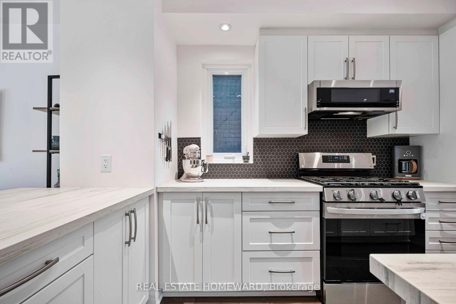 51 Harcourt Avenue, Toronto, Ontario  M4J 1J3 - Photo 9 - E13175328