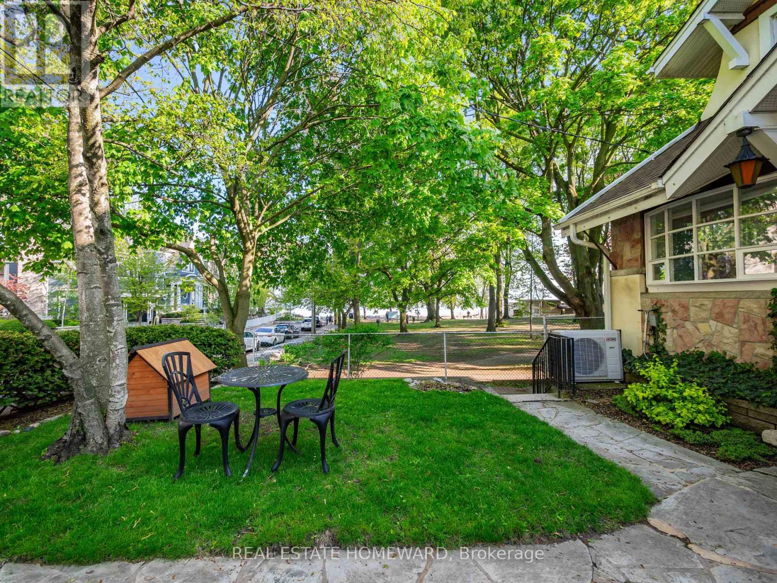 4 Silver Birch Avenue, Toronto, Ontario  M4E 3K9 - Photo 2 - E13175330