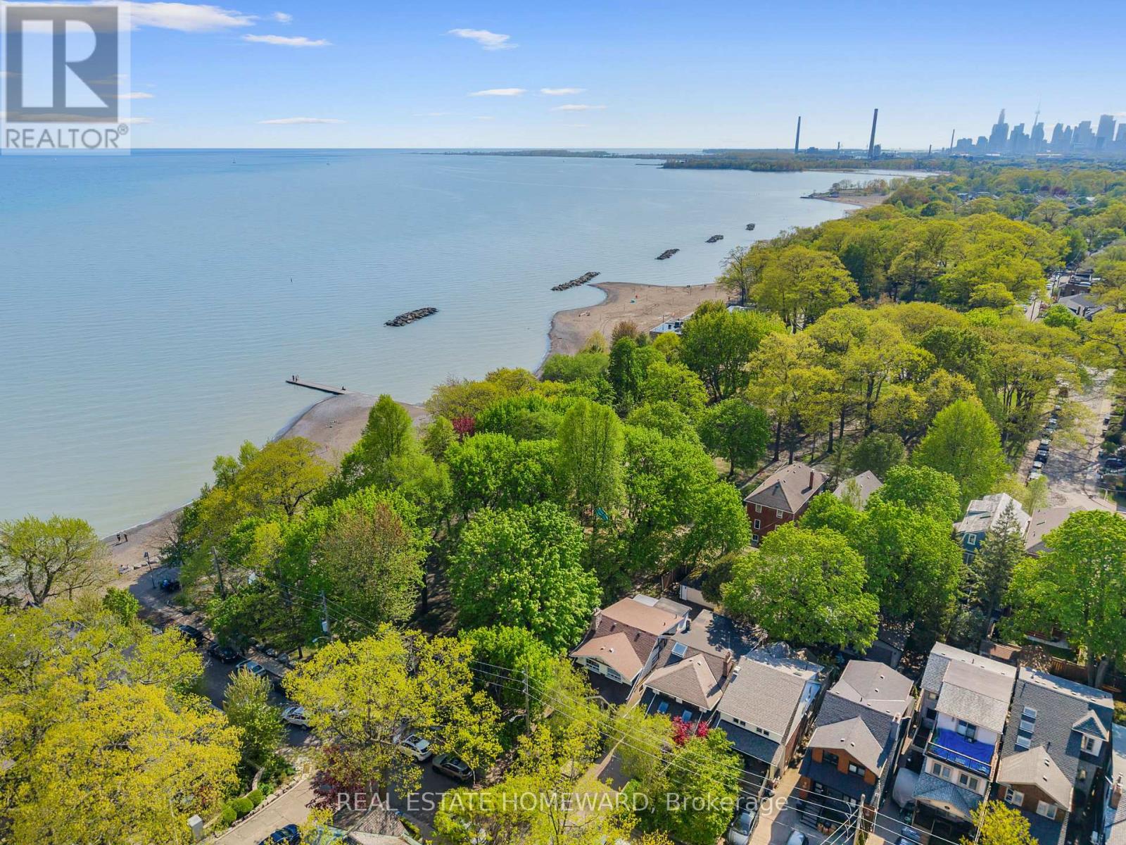 4 Silver Birch Avenue, Toronto, Ontario  M4E 3K9 - Photo 3 - E13175330