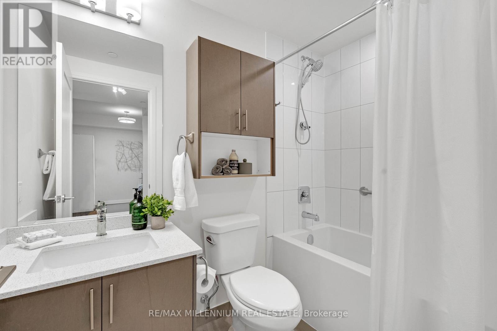 209 - 9000 Jane Street, Vaughan, Ontario  L4K 0M6 - Photo 11 - N13175232