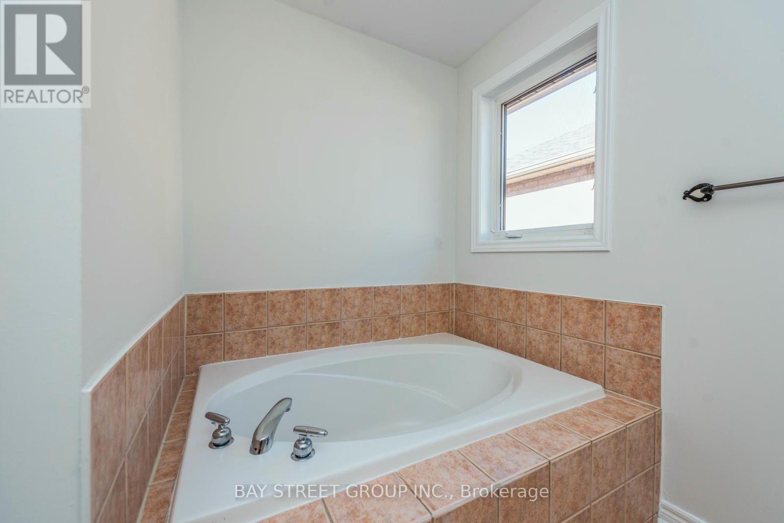 130 Royal Appian Crescent, Vaughan, Ontario  L4K 5L7 - Photo 23 - N13175302