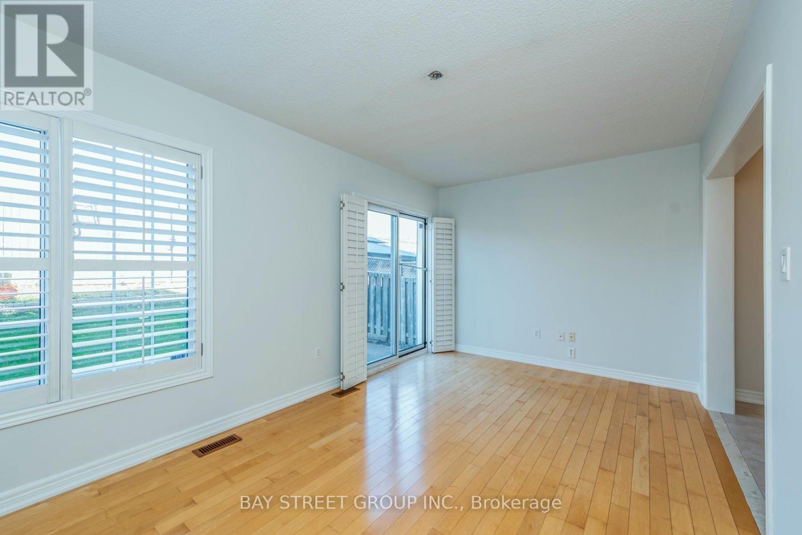 130 Royal Appian Crescent, Vaughan, Ontario  L4K 5L7 - Photo 8 - N13175302