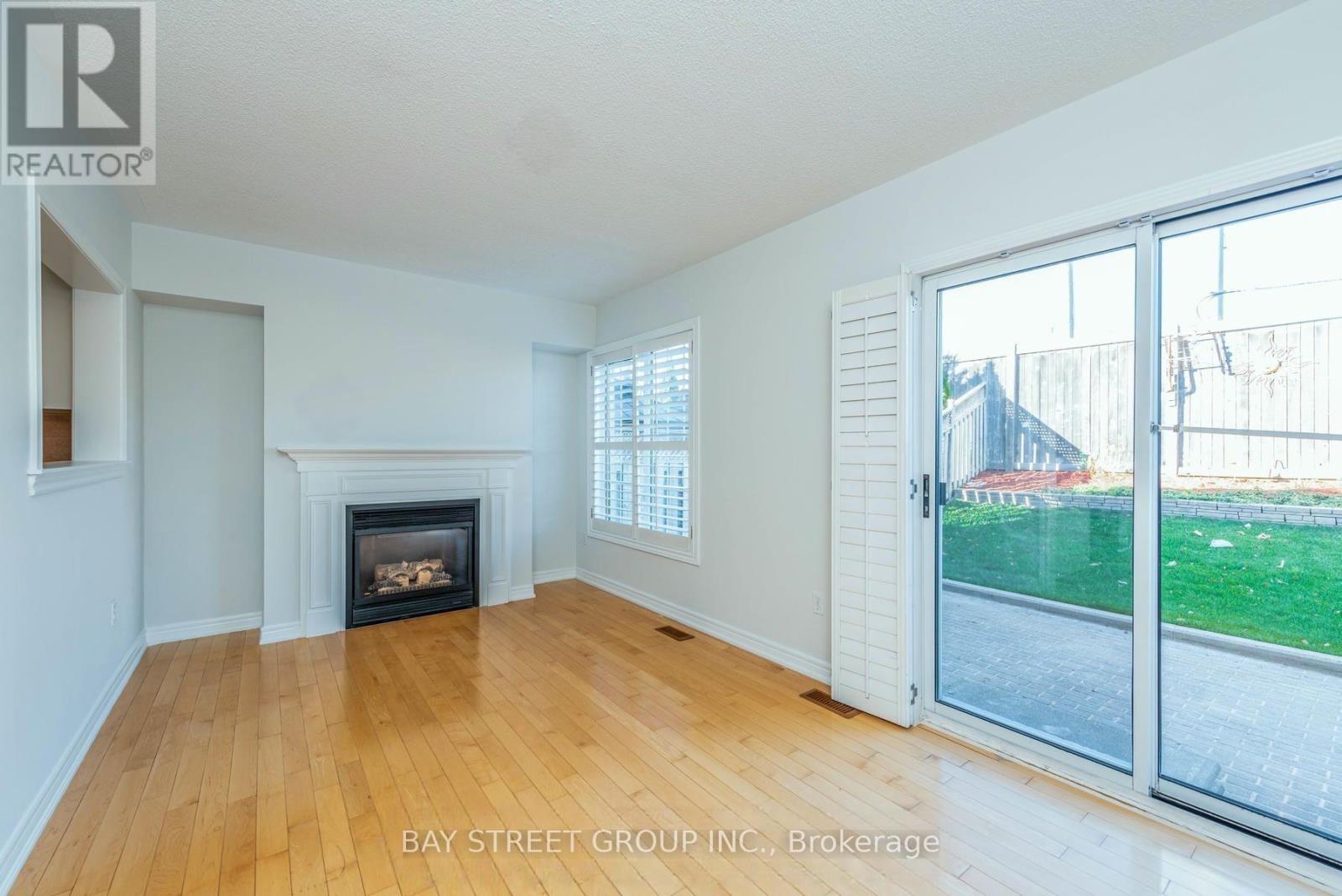130 Royal Appian Crescent, Vaughan, Ontario  L4K 5L7 - Photo 9 - N13175302