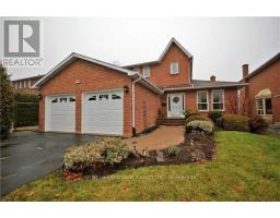 128 HEATHWOOD HEIGHTS DRIVE, Aurora, Ontario