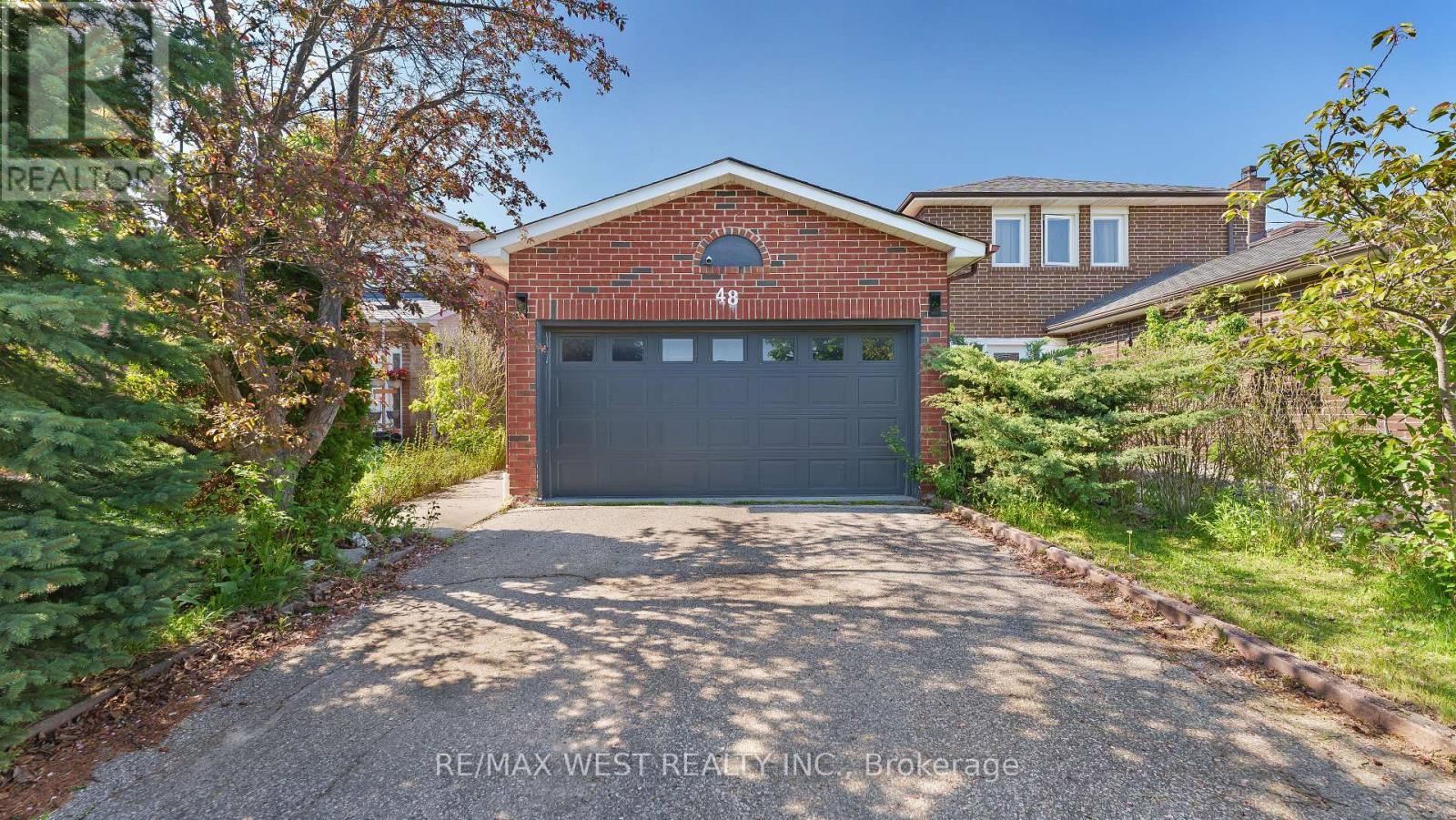 48 GRAY CRESCENT, Richmond Hill, Ontario