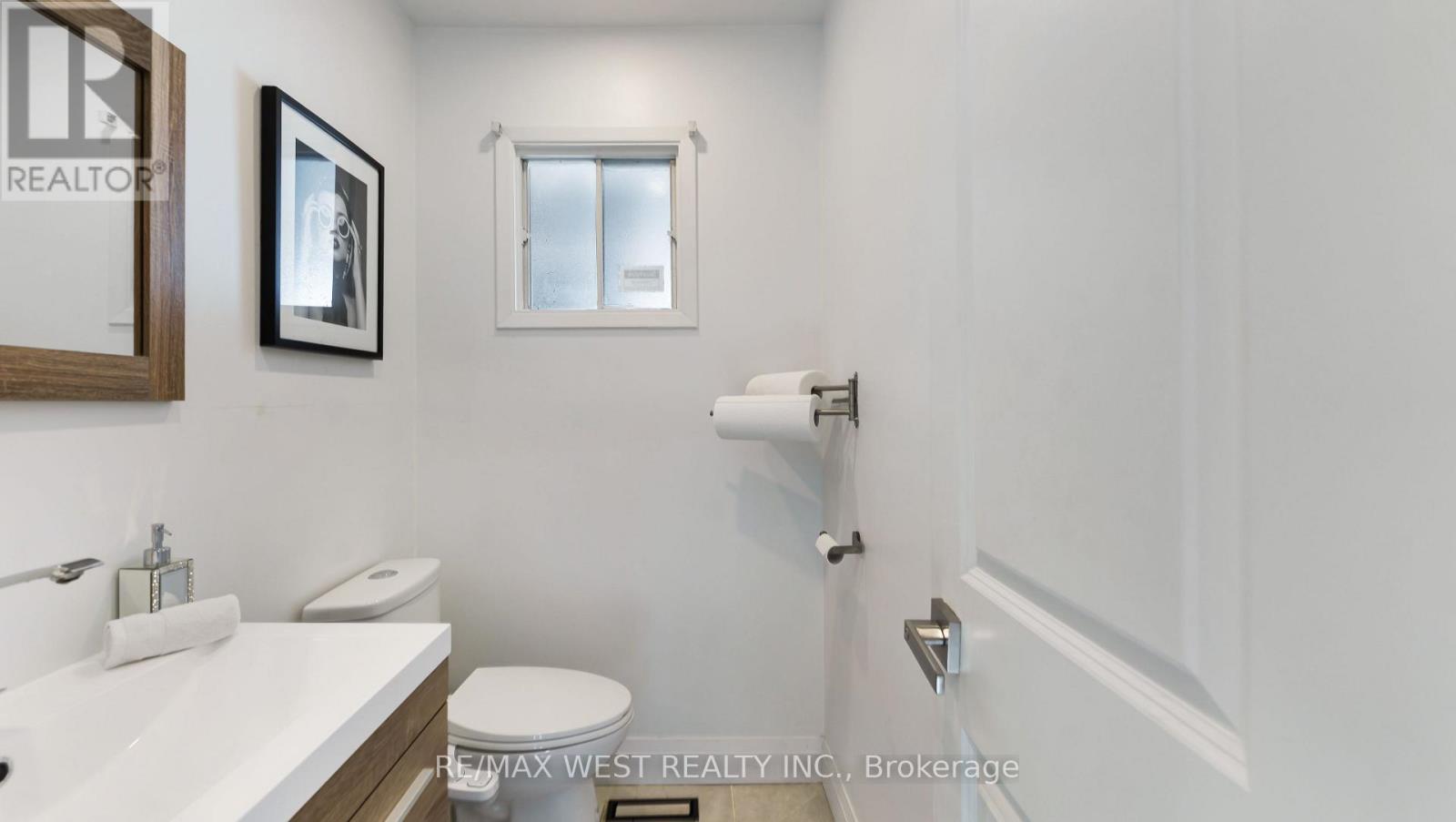 48 Gray Crescent, Richmond Hill, Ontario  L4C 5V5 - Photo 6 - N13175354