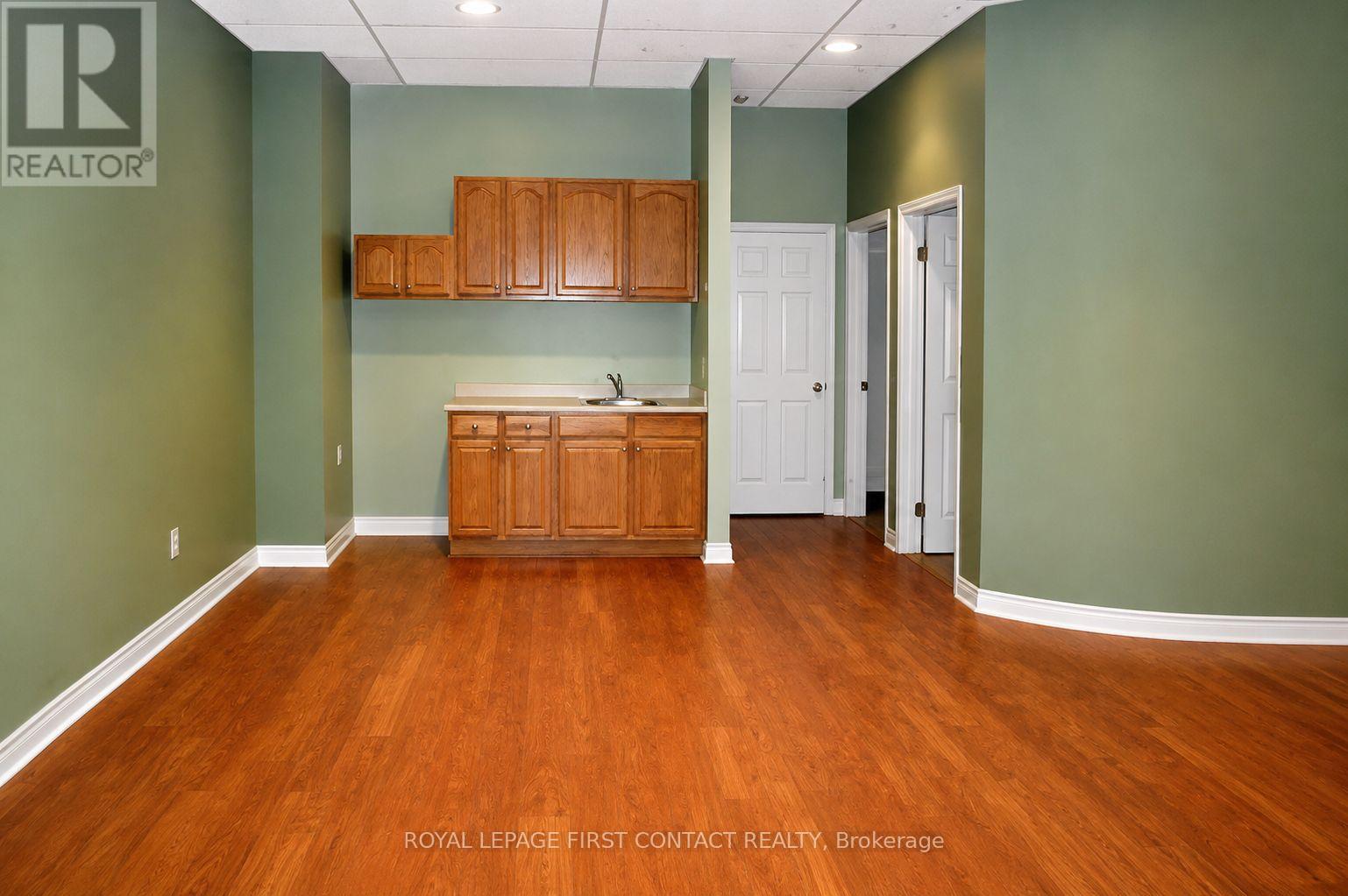 206 - 140 Dunlop Street E, Barrie, Ontario  L4M 6H9 - Photo 3 - S13175256