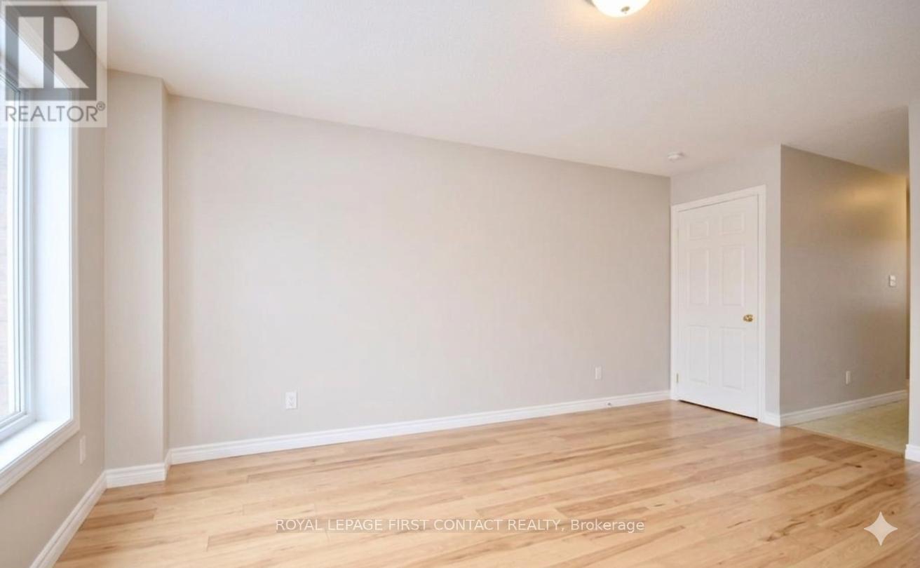 88 Michael Crescent, Barrie, Ontario  L4M 7C9 - Photo 3 - S13175264