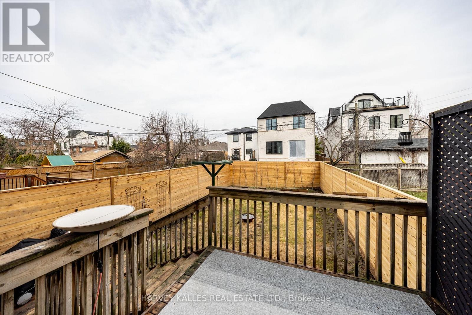 488 Arlington Avenue, Toronto, Ontario  M6C 3A2 - Photo 17 - C12995338