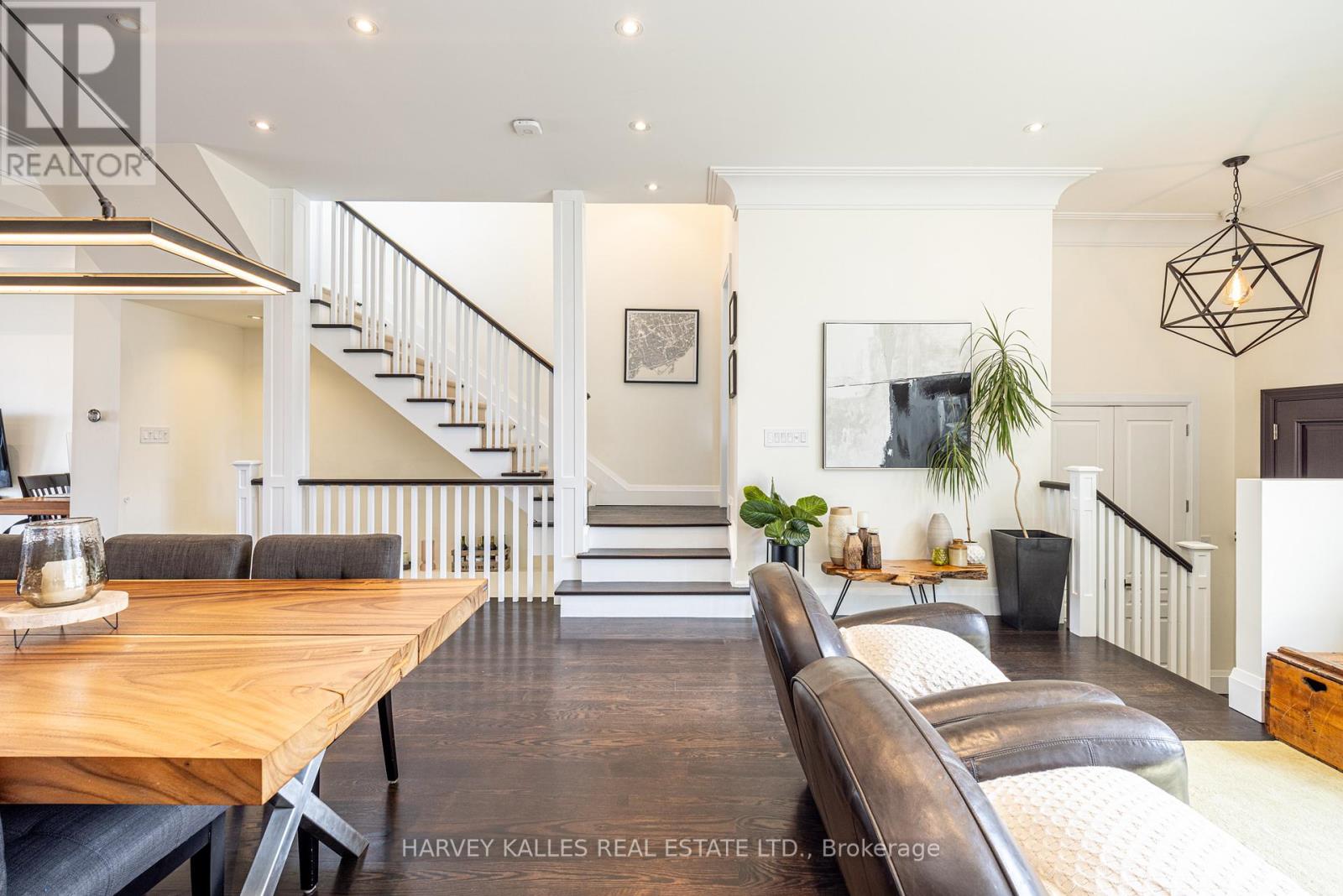 488 Arlington Avenue, Toronto, Ontario  M6C 3A2 - Photo 4 - C12995338