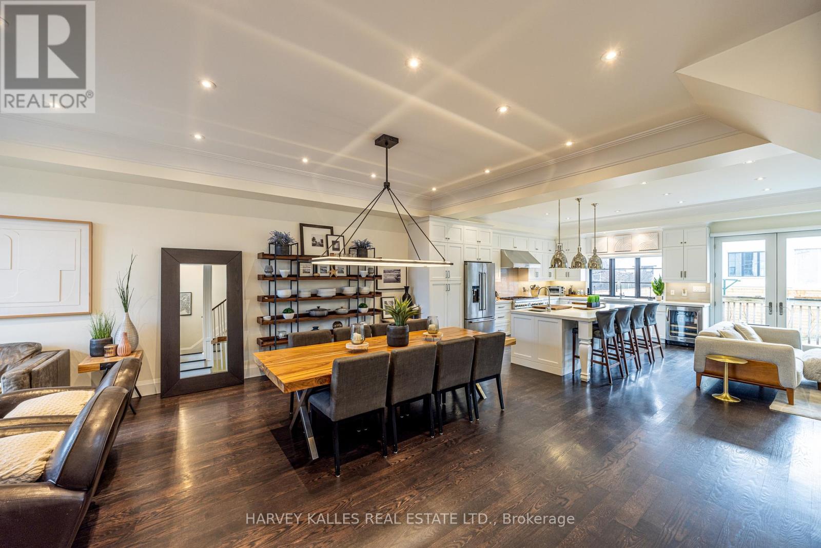 488 Arlington Avenue, Toronto, Ontario  M6C 3A2 - Photo 5 - C12995338