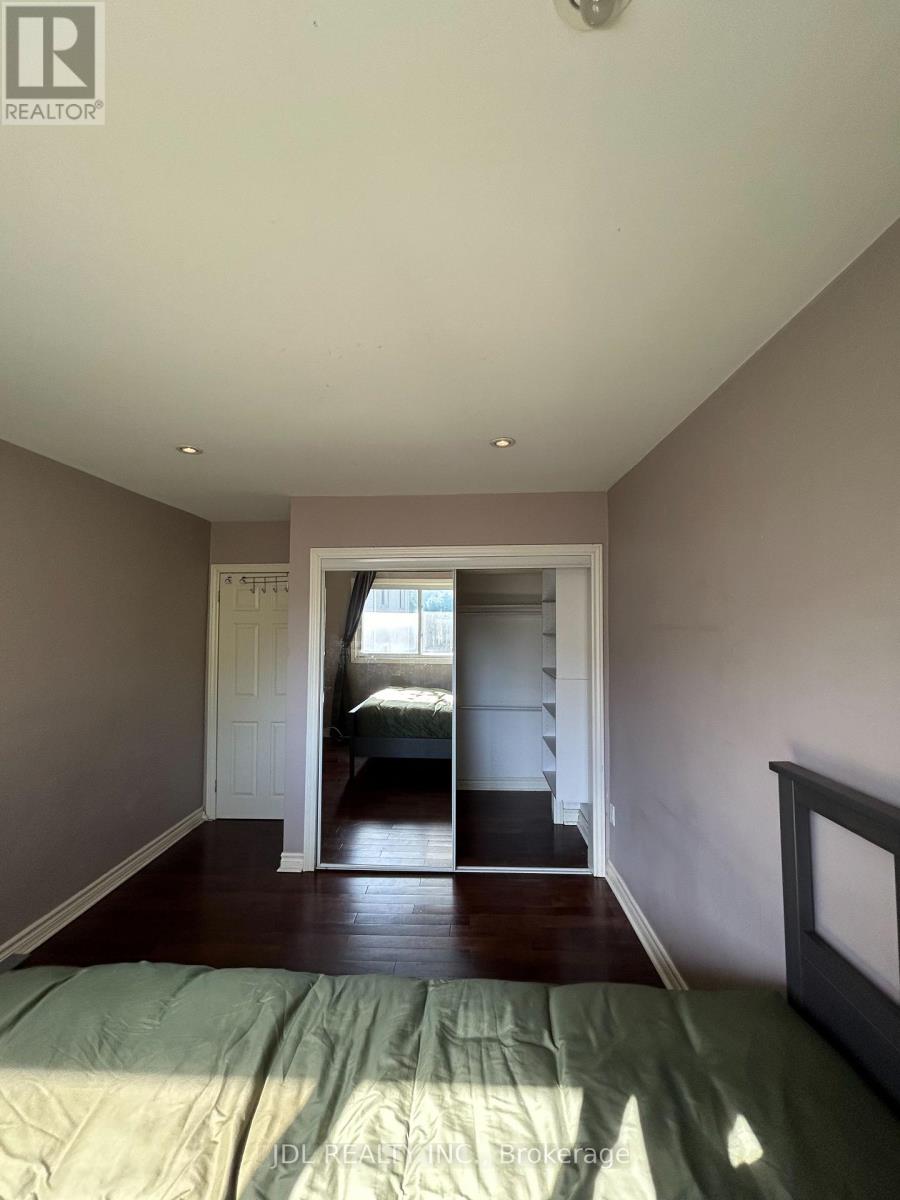 Main Floor - 23 Pineway Blvd Boulevard, Toronto, Ontario  M2H 1A3 - Photo 15 - C13132086