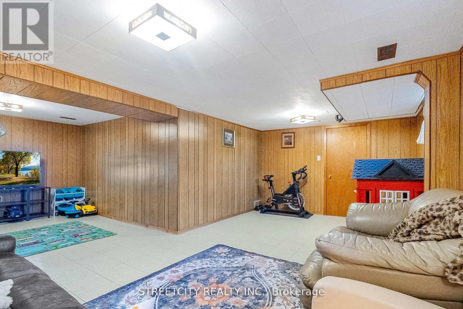 306 Burlington Crescent, London South, Ontario  N5Z 3G5 - Photo 29 - X13175376