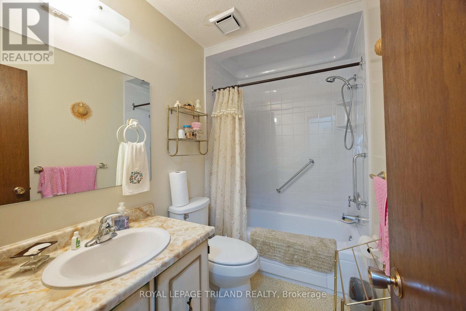 1697 Aldersbrook Road, London North, Ontario  N6G 3B7 - Photo 15 - X13175490