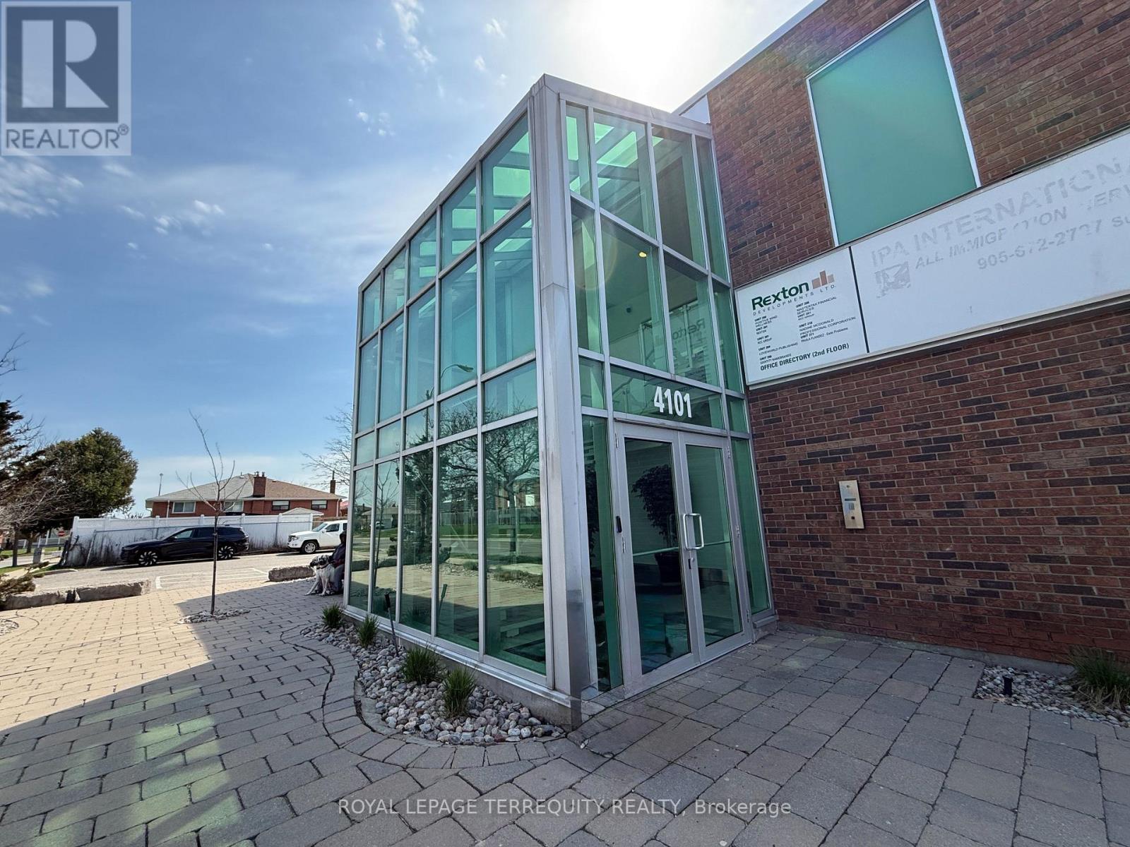 200 - 4101 Steeles Avenue W, Toronto, Ontario  M3N 1V7 - Photo 1 - W13175348