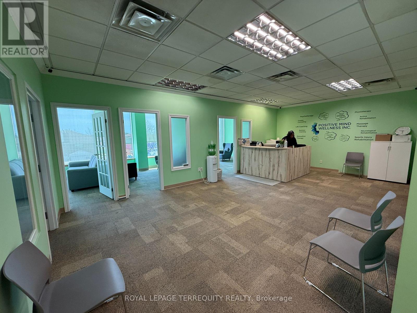 200 - 4101 Steeles Avenue W, Toronto, Ontario  M3N 1V7 - Photo 3 - W13175348
