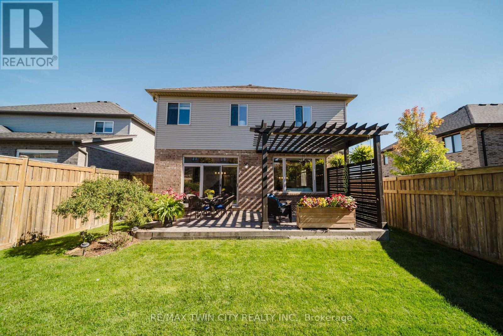 597 Sundew Drive, Waterloo, Ontario  N2V 0B9 - Photo 2 - X13175278