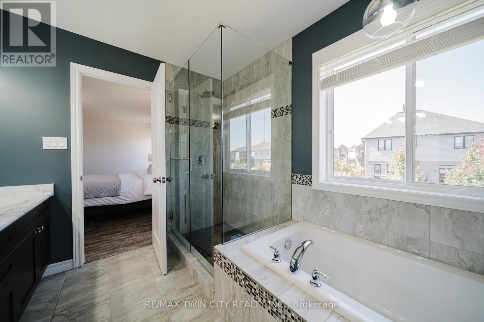 597 Sundew Drive, Waterloo, Ontario  N2V 0B9 - Photo 25 - X13175278
