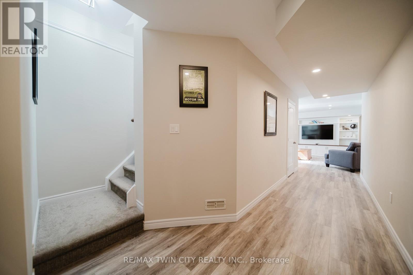 597 Sundew Drive, Waterloo, Ontario  N2V 0B9 - Photo 33 - X13175278
