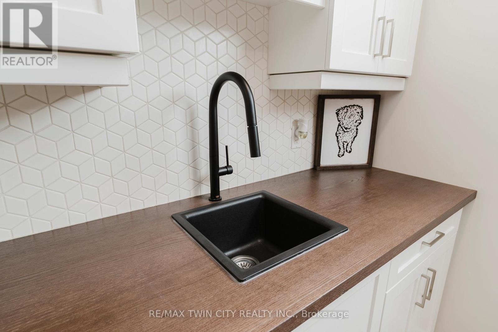 597 Sundew Drive, Waterloo, Ontario  N2V 0B9 - Photo 36 - X13175278