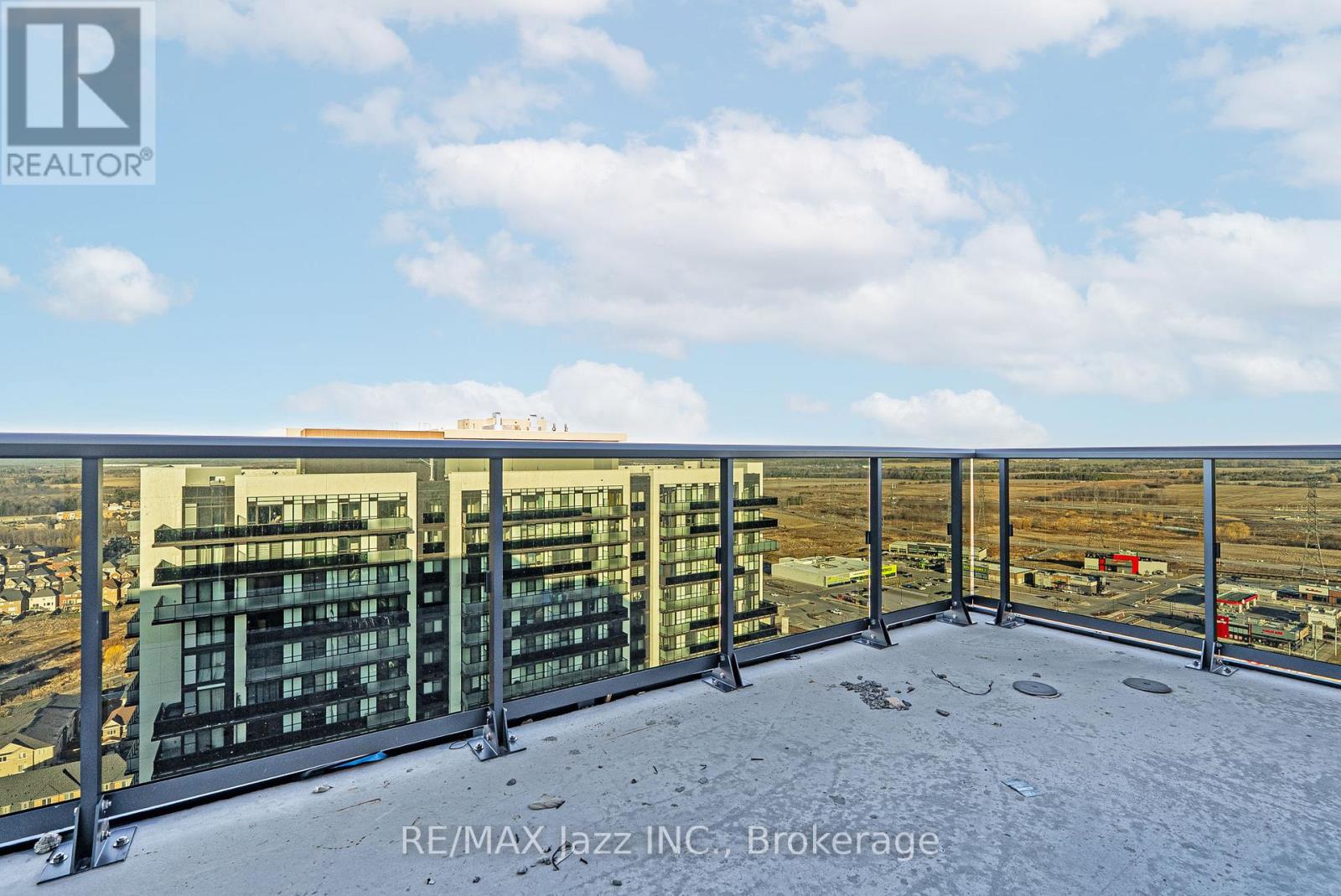 Ph 16 - 2545 Simcoe Street N, Oshawa, Ontario  L1L 0W3 - Photo 2 - E13175582