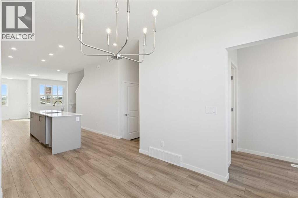 74 Lucas Heath NW, Calgary, Alberta  T3P 2Y2 - Photo 14 - A2303606