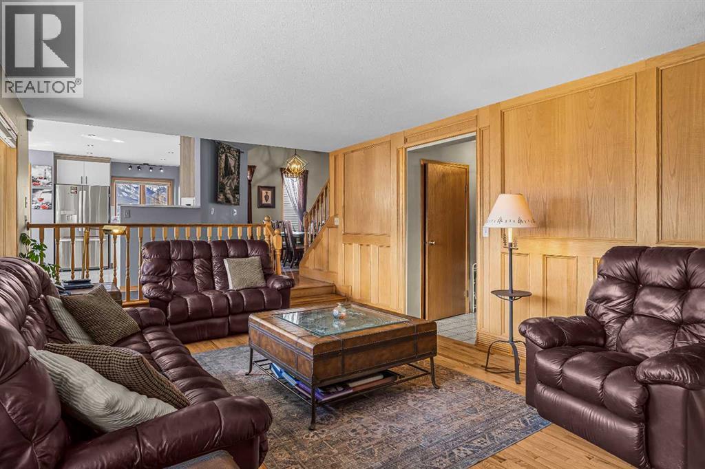260 Grizzly Crescent, Canmore, Alberta  T1W 1B5 - Photo 15 - A2306249