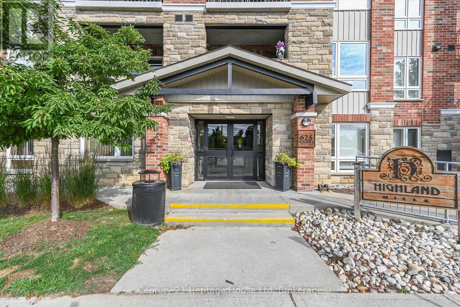407 - 625 St David Street S, Centre Wellington, Ontario  N1M 0A8 - Photo 3 - X13175424