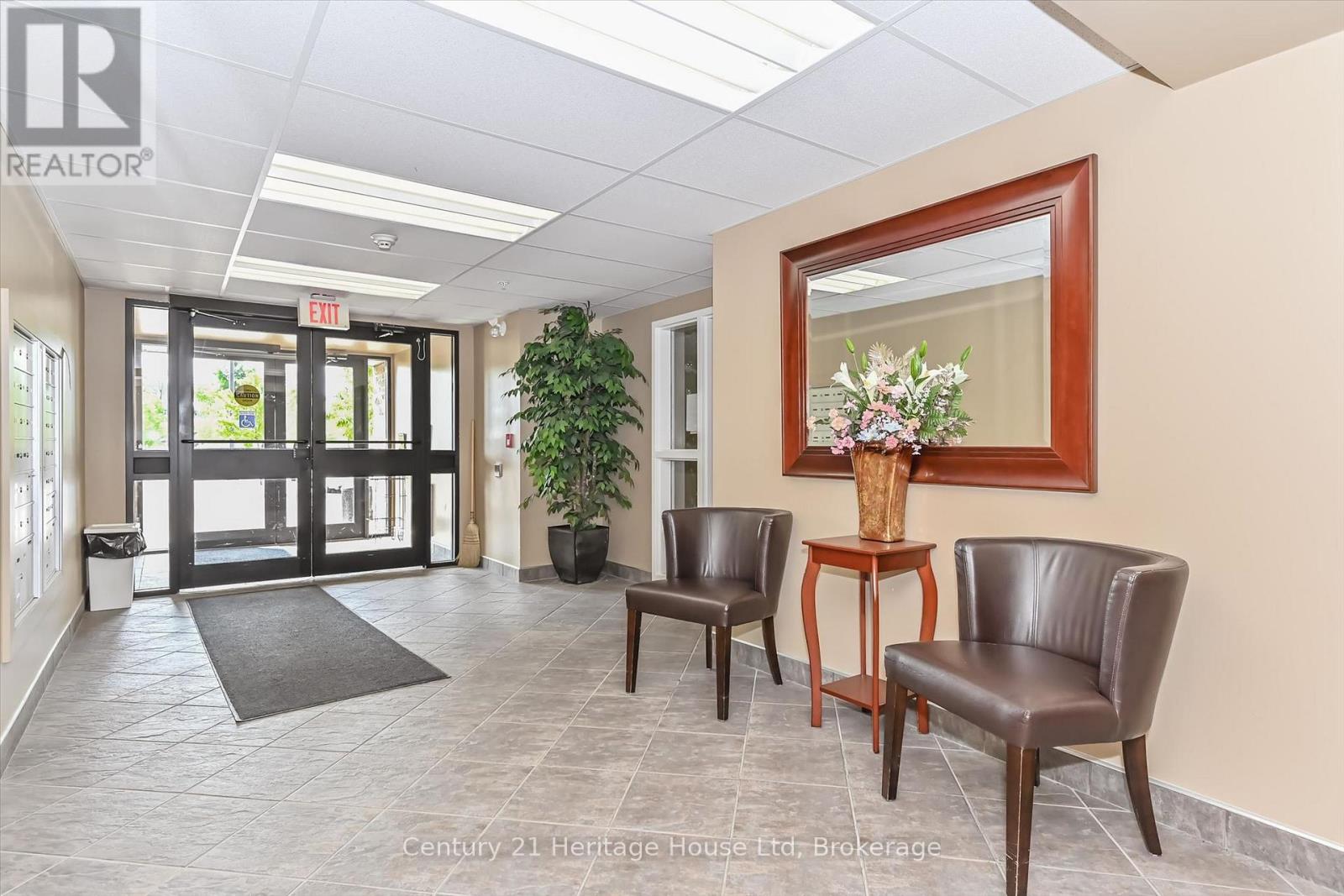 407 - 625 St David Street S, Centre Wellington, Ontario  N1M 0A8 - Photo 4 - X13175424