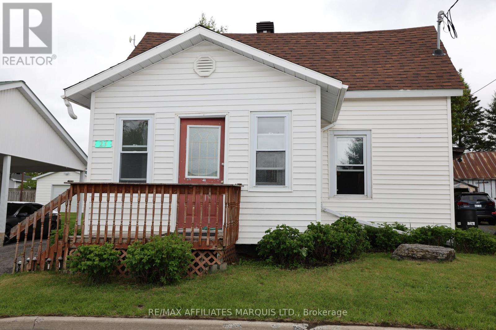 23 Sabourin Street, North Stormont, Ontario  K0C 1W0 - Photo 1 - X13173094