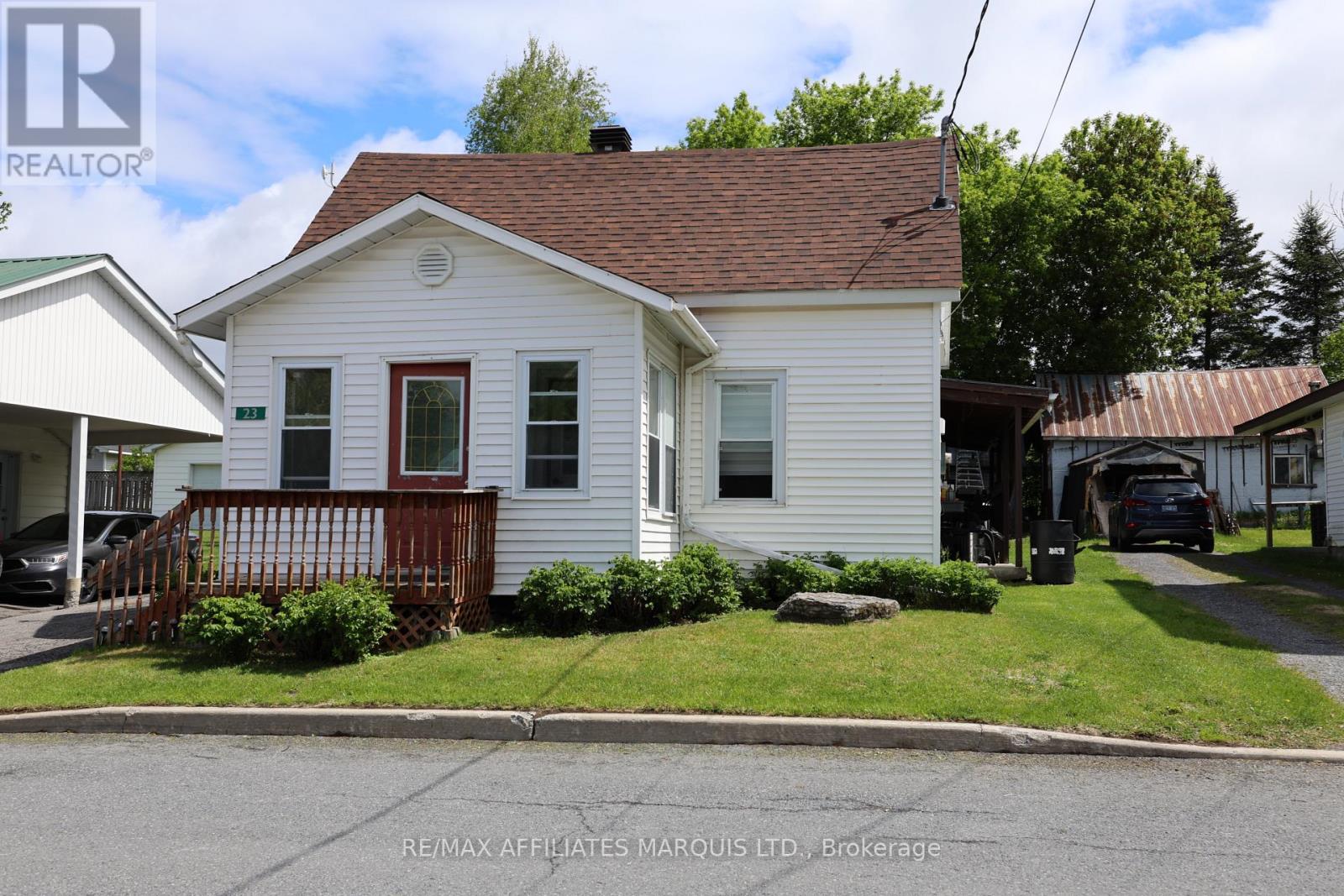 23 Sabourin Street, North Stormont, Ontario  K0C 1W0 - Photo 2 - X13173094