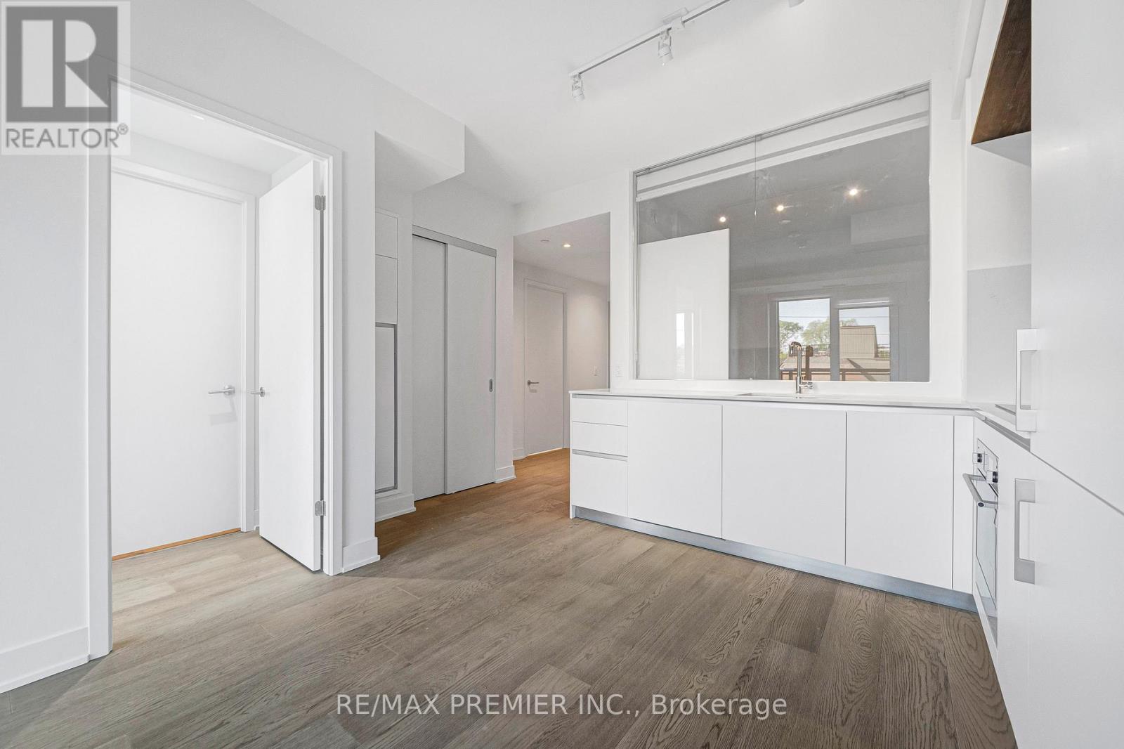 304 - 322 Dupont Street, Toronto, Ontario  M9R 1V9 - Photo 21 - C12951664