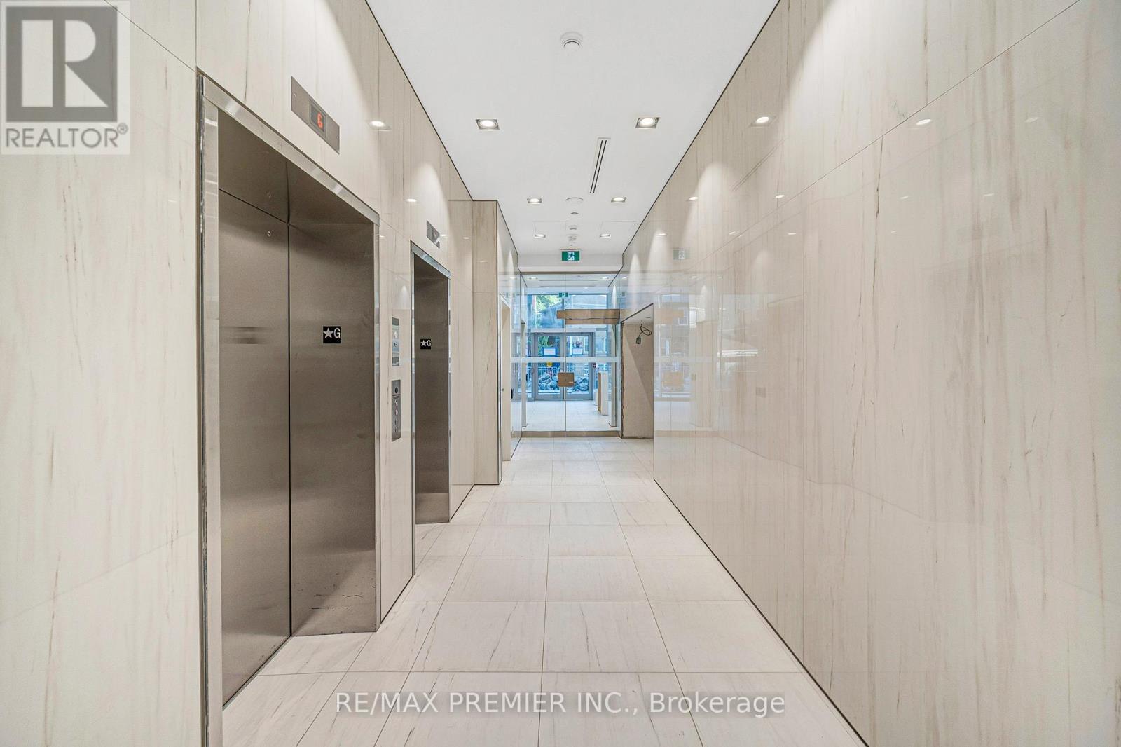 304 - 322 Dupont Street, Toronto, Ontario  M9R 1V9 - Photo 3 - C12951664