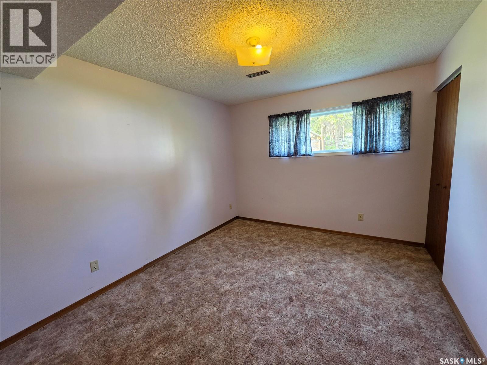 613 2nd Street W, Meadow Lake, Saskatchewan  S9X 1E6 - Photo 15 - SK037135