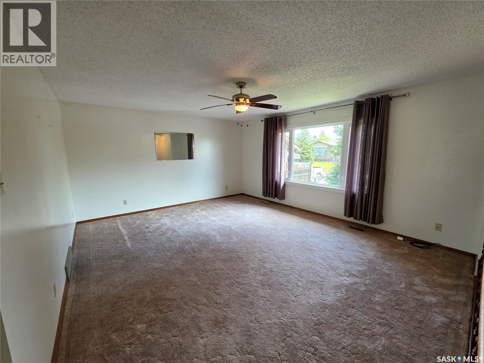 613 2nd Street W, Meadow Lake, Saskatchewan  S9X 1E6 - Photo 2 - SK037135