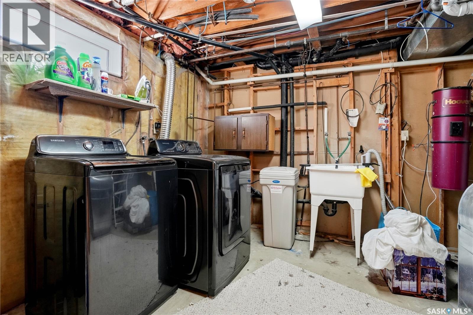 1009 Corman Crescent, Moose Jaw, Saskatchewan  S6H 6V5 - Photo 40 - SK037110