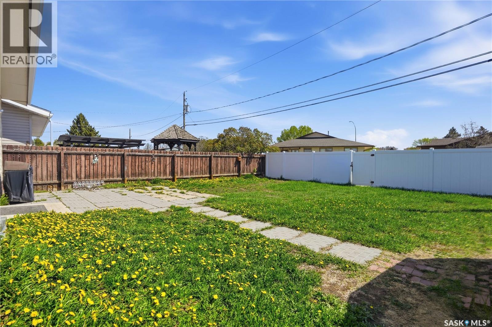 1009 Corman Crescent, Moose Jaw, Saskatchewan  S6H 6V5 - Photo 47 - SK037110