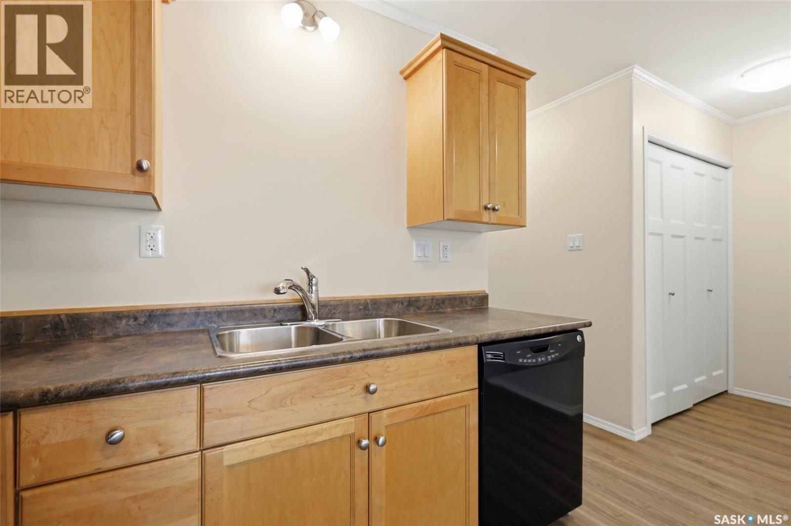 703 1022 Hampton Circle, Saskatoon, Saskatchewan  S7R 0K3 - Photo 17 - SK037090