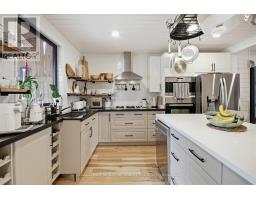 MAIN - 18 HARLTON CRESCENT, Toronto, Ontario