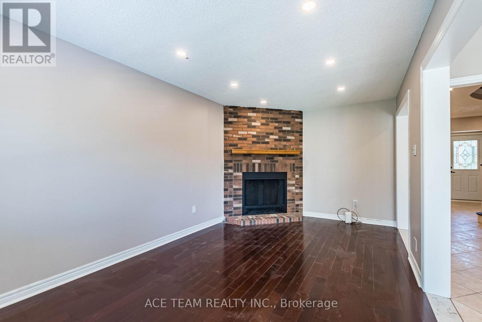 5740 Invergordon Lane, Mississauga, Ontario  L5M 4P8 - Photo 13 - W13169196