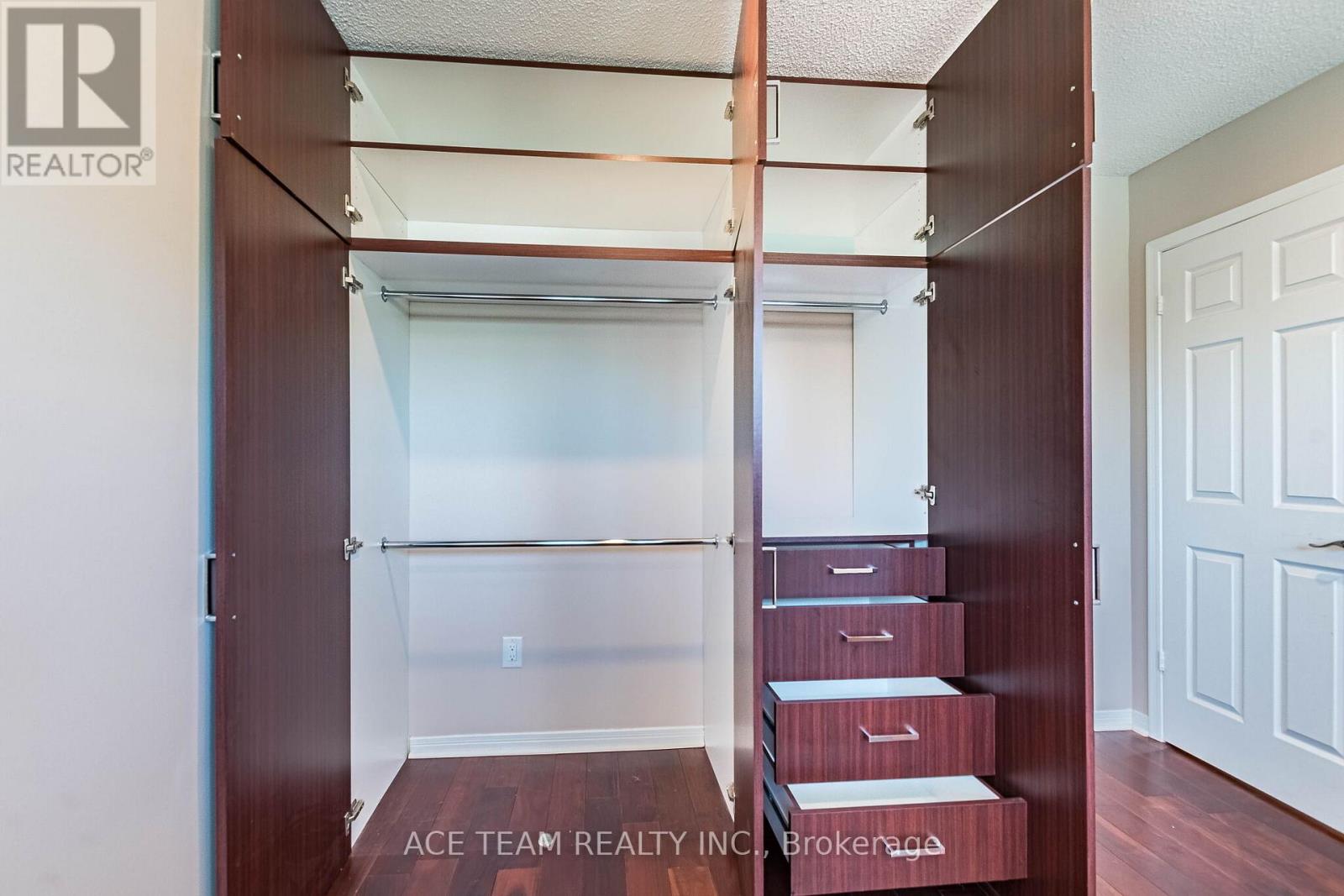 5740 Invergordon Lane, Mississauga, Ontario  L5M 4P8 - Photo 41 - W13169196