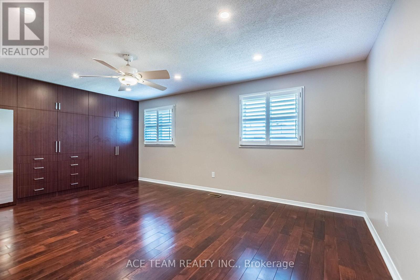 5740 Invergordon Lane, Mississauga, Ontario  L5M 4P8 - Photo 28 - W13169196