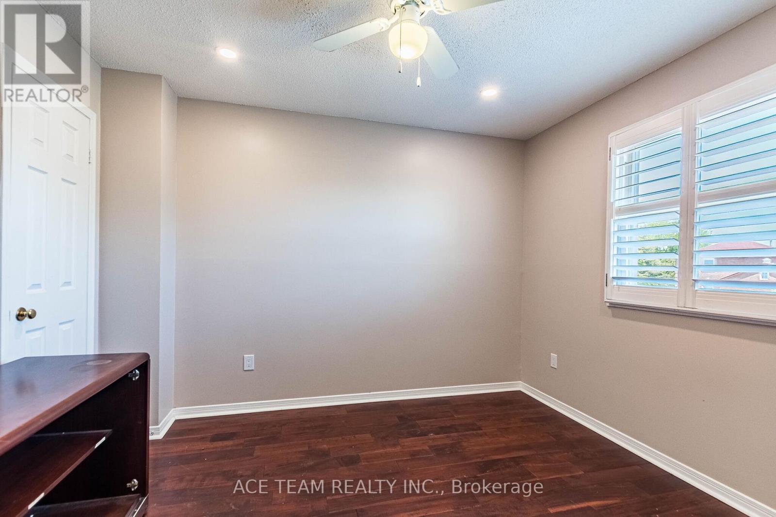 5740 Invergordon Lane, Mississauga, Ontario  L5M 4P8 - Photo 38 - W13169196