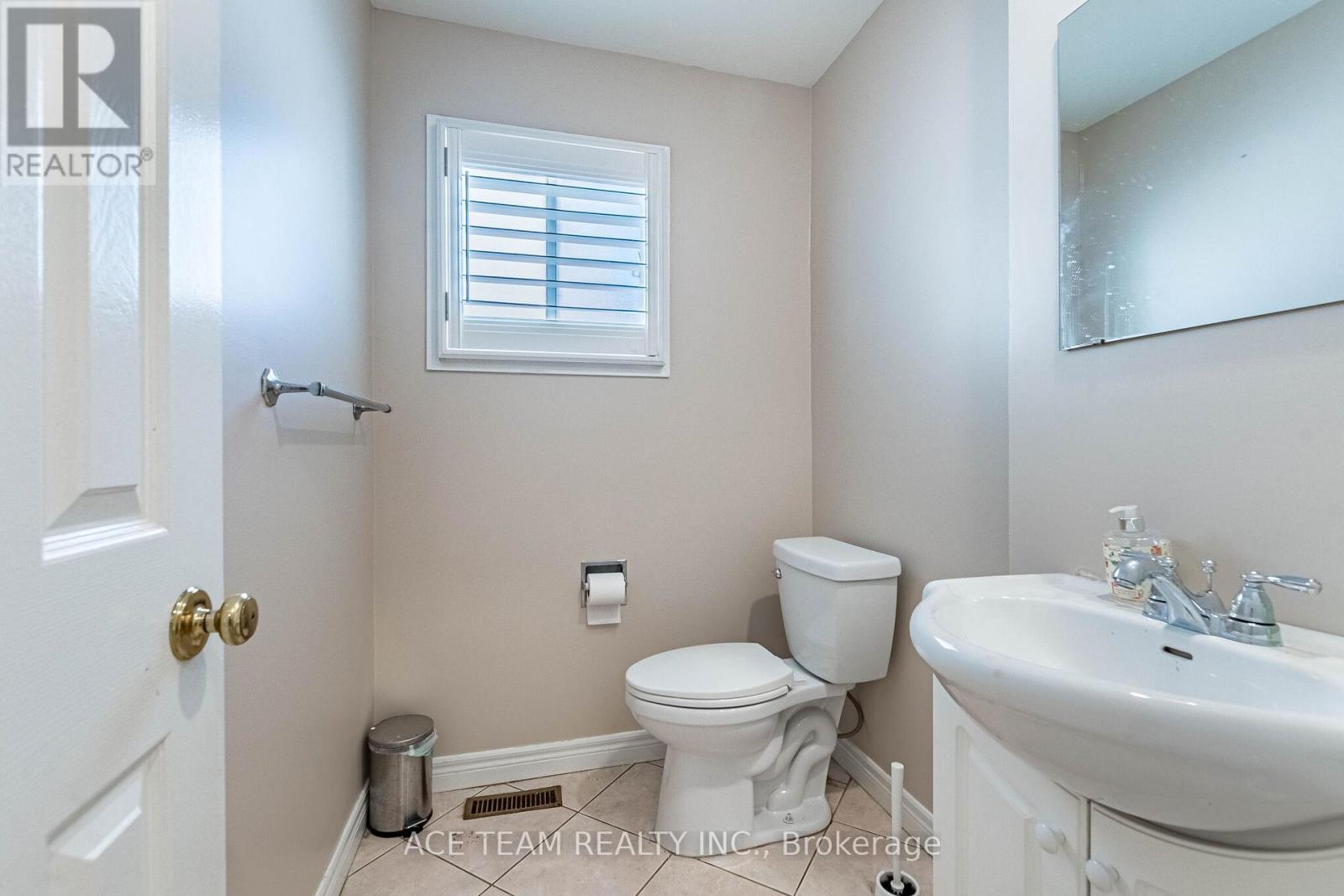 5740 Invergordon Lane, Mississauga, Ontario  L5M 4P8 - Photo 22 - W13169196