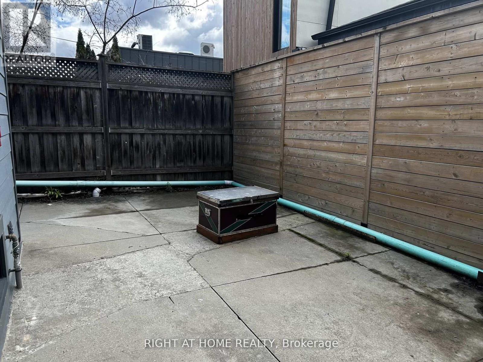 1 - 31 Alma Avenue, Toronto, Ontario  M6J 1N2 - Photo 13 - C13175506