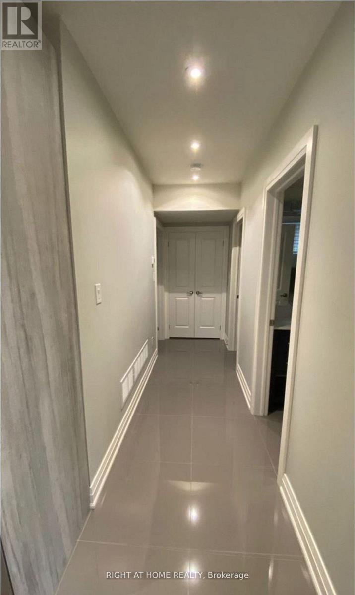 1 - 31 Alma Avenue, Toronto, Ontario  M6J 1N2 - Photo 7 - C13175506