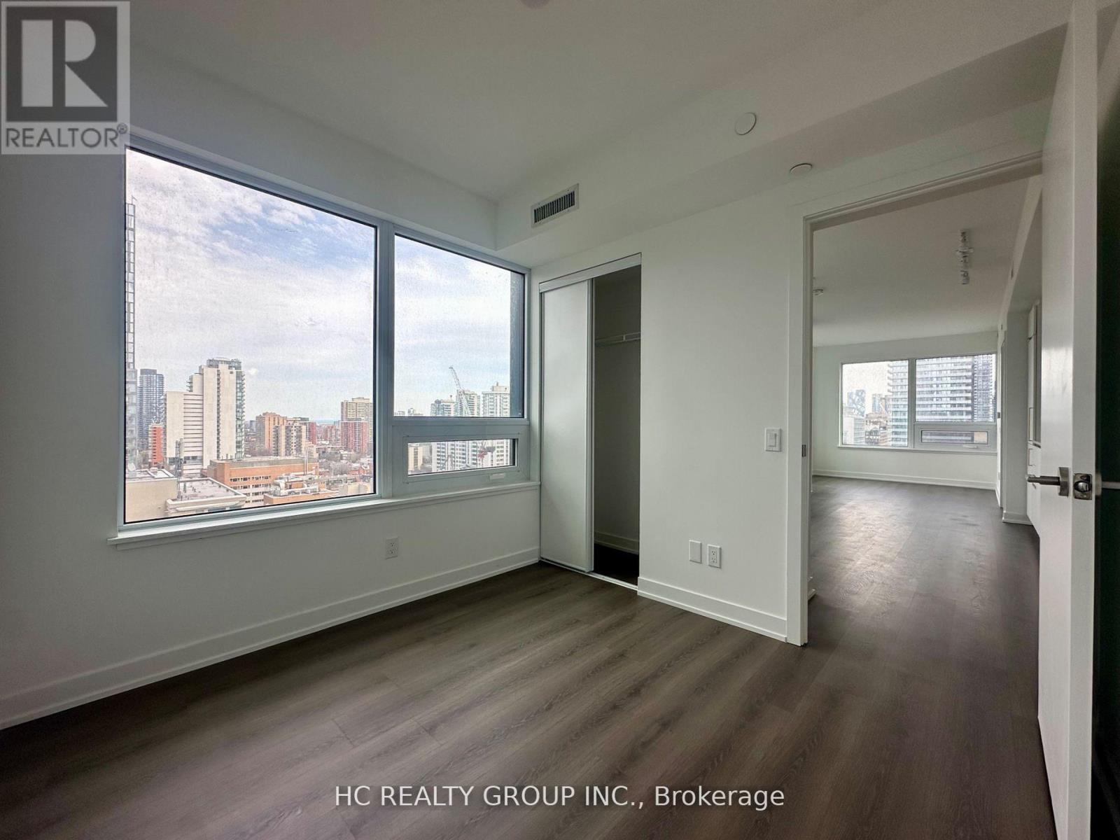 2012 - 8 Wellesley Street W, Toronto, Ontario  M4Y 0J5 - Photo 12 - C13175542
