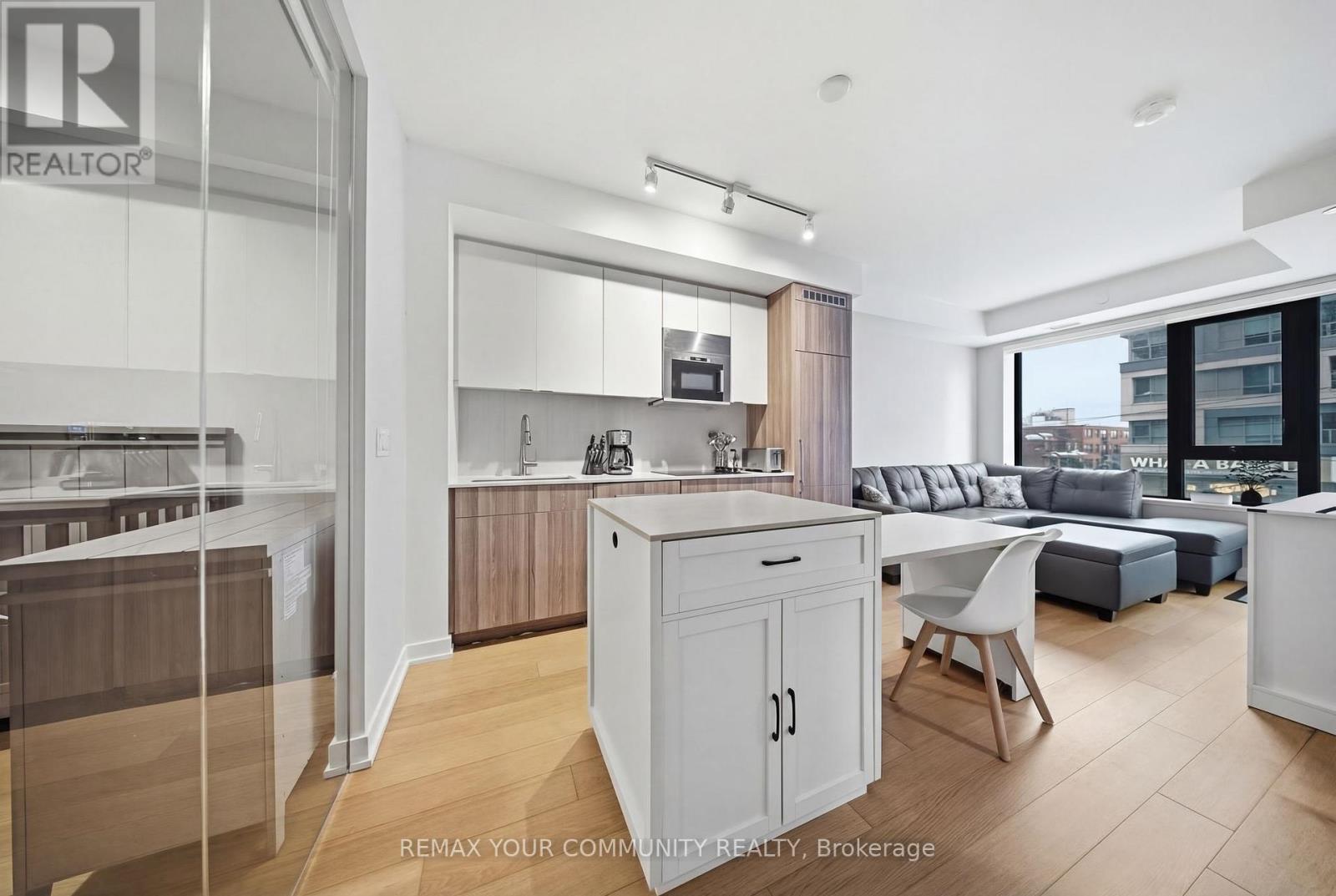312 - 840 St Clair Avenue W, Toronto, Ontario  M6C 0A4 - Photo 14 - C13175634