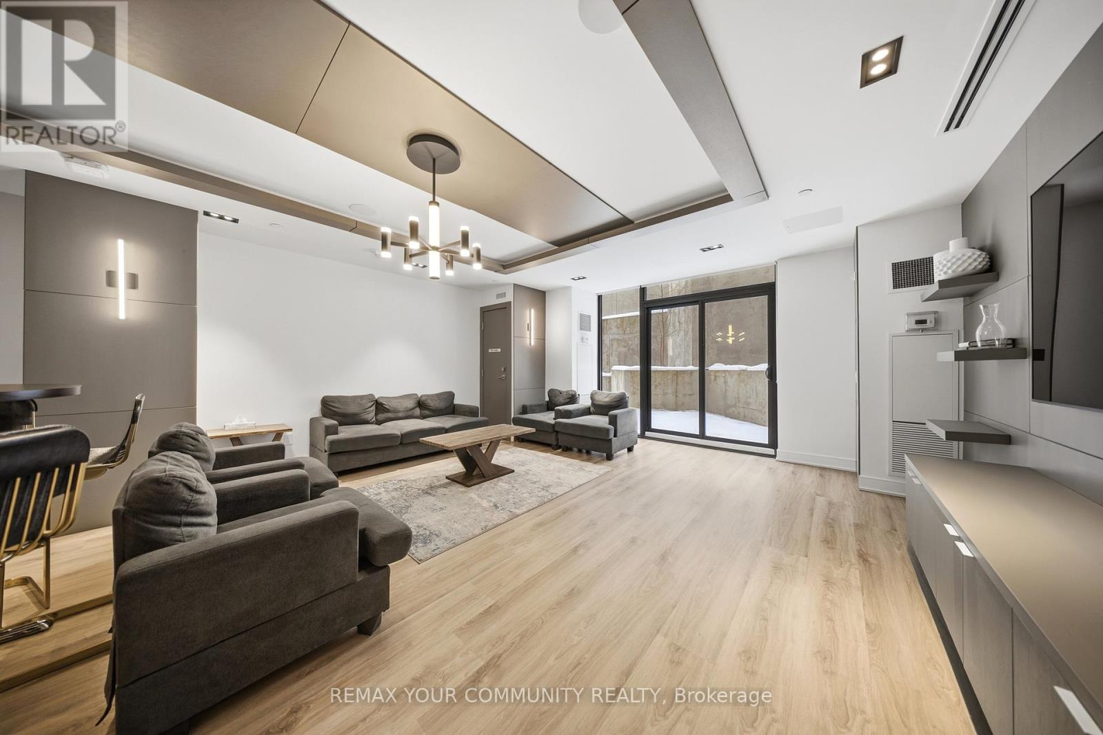 312 - 840 St Clair Avenue W, Toronto, Ontario  M6C 0A4 - Photo 7 - C13175634